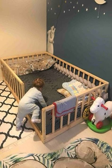 Bedroom For Parents, Toddler Platform Bed, Bed Montessori, Tidy Bedroom, Bed Children, Montessori Floor Bed, Toddler Floor Bed, Toddler Boy Room Decor, Children Room Boy