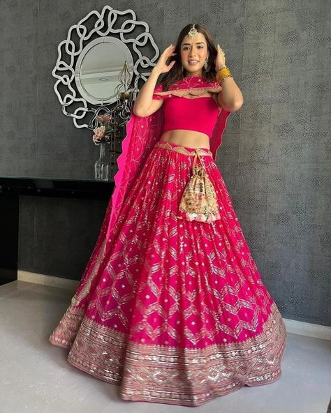 Bridesmaids Lehenga Choli Reception Sangeet Wear Legha Choli - Etsy India भारतीय दुल्हन संबंधी, Pink Lehenga Choli, Red Lehenga Choli, Lehenga Choli Designs, Indian Wedding Lehenga, Bridesmaid Lehenga, Choli For Women, Indian Lehenga Choli, Lehenga Designs Simple