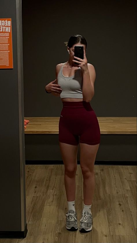 Aybl Gym Outfits, Fits Modest, Fits Inspiration, Body Gym, Gym Aesthetic, Gym Girl, Gym Fits, Gym Outfits, Fitness Inspiration Body