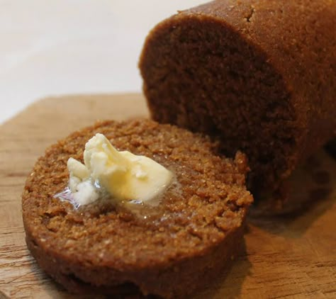 Cooking With Mary and Friends: Boston Brown Bread Boston Brown Bread Recipe, Bread In A Can, Boston Brown Bread, Brown Bread Recipe, Jar Cakes, Canned Baked Beans, Boston Baked Beans, Cake Rack, Brown Bread