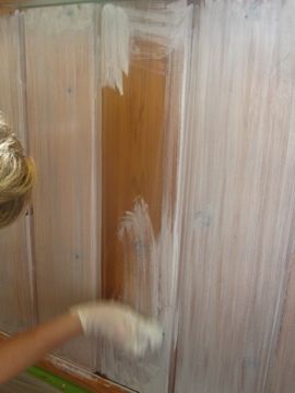 Whitewash Paneling, Whitewash Knotty Pine Walls, White Washed Wood Paneling, Wood Paneling Update, Wood Paneling Makeover, Knotty Pine Paneling, Knotty Pine Walls, White Washed Pine, How To Whitewash