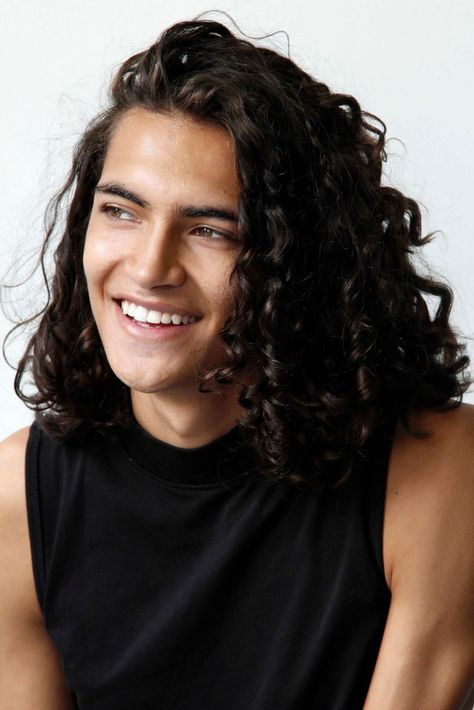 Dark Curly Hair Men, Jack Pililaau, Curly Hair Model, Long Curly Hair Men, Male Haircuts Curly, Dark Curly Hair, Brown Curly Hair, Hair Inspiration Long, Men's Long Hairstyles