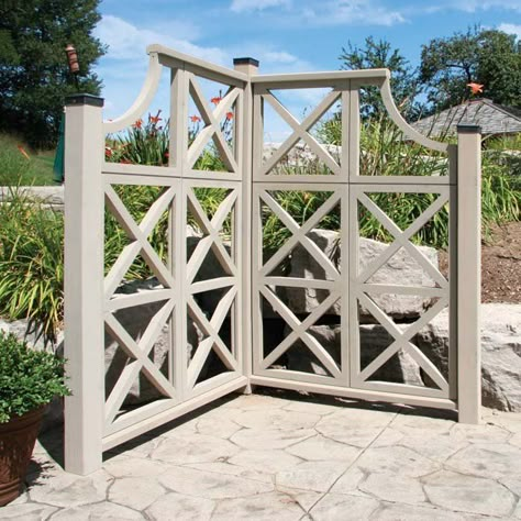 Do you think your backyard is too small for anything? Think again. Here are 15 beautiful small backyard ideas on budget that will make it look spacious. #small #backyard #ideas Trellis For Privacy, Wooden Gate, Privacy Fence Designs, Backyard Privacy, Corner Garden, Walled Garden, Pergola Plans, Pergola Patio, Garden Trellis