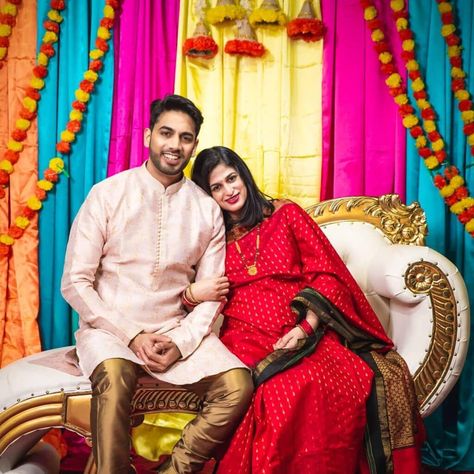 Godh Bharai - How to Have a Virtual Indian Baby Shower Baby Shower Pics Indian, Valakappu Photos, Baby Shower Poses Indian, Indian Baby Shower Photoshoot Ideas, Baby Shower Photography Poses Indian, Sreemantham Poses, Sreemantham Photoshoot, Baby Shower Poses Couple, Seemantham Poses