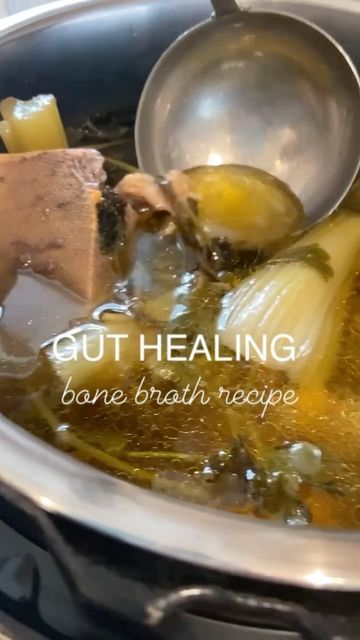 Broth Instant Pot, Bone Broth Soup Recipes, Bone Broth Instant Pot, Broth Diet, Homemade Bone Broth, Heal Your Gut, Herbal Remedies Recipes, Bone Broth Recipe, Healing Recipes