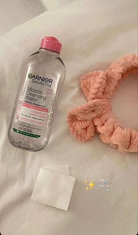 Cleanser Aesthetic, Garnier Micellar Water, Garnier Micellar Cleansing Water, Hydrating Facial Cleanser, Garnier Micellar, Diy Skin Care Routine, Hydrating Facial, Instagram Creative Ideas, Cleansing Water