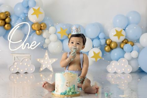 Celebrate a little one's first birthday in the clouds with this fun and playful photo backdrop! See more cake smash backdrops at www.hsdbackdrops.com Featured #hsdbackdrops : In the Clouds Photo by @erikarosalesphotography See more backdrops from this designer's line: www.hsdbackdrops.com/collections/erika-rosales . . . #cakesmash #cakesmashideas #cakesmashshoot #cakesmashprops #cakesmashsession #cakesmashphotoshoot #cakesmashphotography #cakesmashboy #cakesmashbackdrop Clouds Cake, Cake Smash Theme, Cake Smash Props, Cloud Cake, Baby Cake Smash, First Birthday Cake Smash, Cake Smash Backdrop, Smash Cake Boy, Cloud Photos