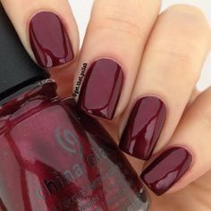 Nails High Nails, Winter Pedicure, Pedicure Toenails, Unghie Sfumate, Classy Nail, Gel Nail Art Designs, Color Heart, Burgundy Nails, Makijaż Smokey Eye