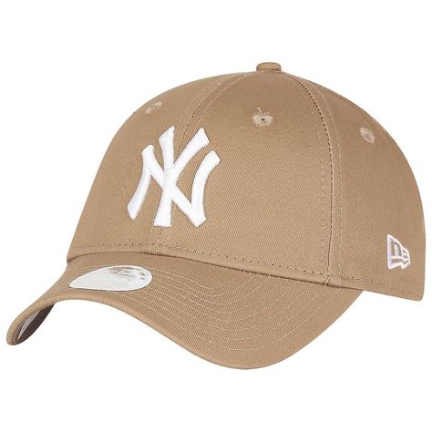 Nyc Hat Outfit, Beige Hat Outfit, Nyc Hat, New York Yankees Hat, Sport Hats, Ladies Cap, Yankee Hat, New York Yankee Hat, Yankees Cap