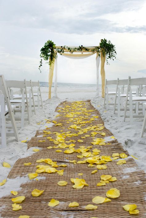 Seagrass Runner, Beach Wedding Yellow, Beach Wedding Aisle, Yellow Rose Petals, Beach Wedding Aisles, Yellow Wedding Theme, Wedding Alters, Aisle Runner Wedding, Beach Ceremony