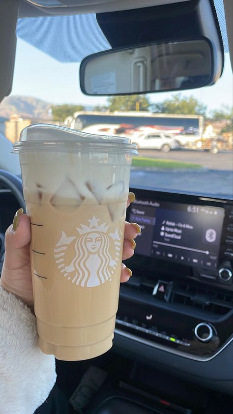 Iced Sugar Cookie Latte Starbucks, Starbucks Drive Thru Aesthetic, Iced Blonde Vanilla Latte Starbucks, Starbucks In Car, Iced Caramel Macchiato Aesthetic, Starbucks In Car Aesthetic, Starbucks Girl, Healthy Healing, White Mocha