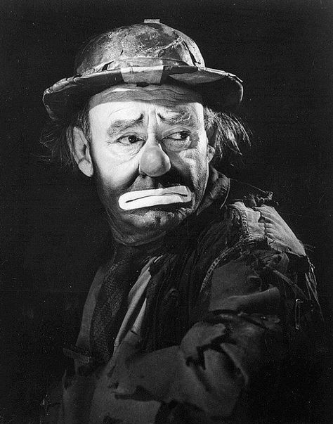 Clowns Photography, Clowns Black And White, Vintage Clown Photos, Rodeo Clown Art, Emmett Kelly Clown, Famous Clowns, Emmett Kelly, Clowns Throughout History, Clown Photos