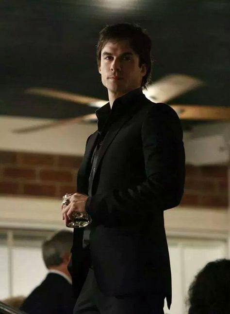 Ian Joseph Somerhalder, Ian Somerhalder Vampire Diaries, The Vampire Diaries Characters, Damon Salvatore Vampire Diaries, Hot Vampires, The Vampire Diaries 3, Damon And Stefan, Vampire Diaries Guys, Vampire Diaries Seasons