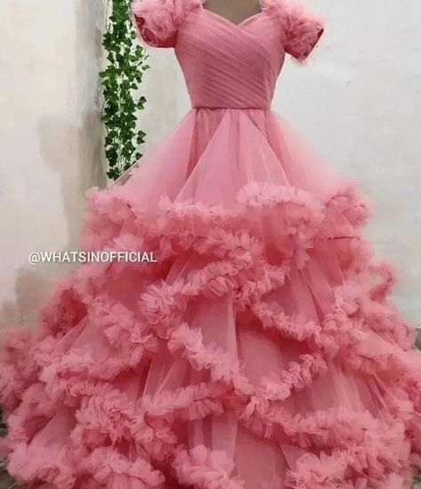 New Gown Designs 2023 Latest, Long Frocks For Pre Wedding Shoot, Net Gown Designs Western, Net Gown Designs Latest, Dora Buji, Gown Reference, Net Gown Designs, Long Frock Models, Net Frocks