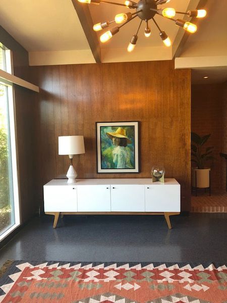 Famous 'Mad Men'-era midcentury modern homes star in Restore Oregon’s tour (photos) - oregonlive.com Mid Century Modern Fireplace Makeover, Mad Men Interior Design, Mid Century Modern Fireplace, 1960 House, Fall Dining Room Table, Manly Decor, Men Home Decor, Fall Bedroom, Century Decor