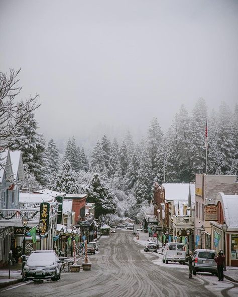 It’s a snow day in Nevada City! ———- #visitnevadacity Truckee California, California Winter, Grass Valley, Small Town Life, Nevada City, Main Street Usa, Explore Canada, Winter Adventure, Snow Scenes