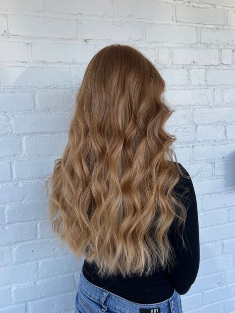 Strawberry blonde balayage tones woth 9nb /7cc redken shades Redken Strawberry Blonde, Strawberry Blonde Toner Redken, Strawberry Blonde Hair Formula Redken, Redken Strawberry Blonde Formula, Strawberry Blonde Partial Balayage, Reddish Hair, Redken Shades, Blonde Tones, Strawberry Blonde