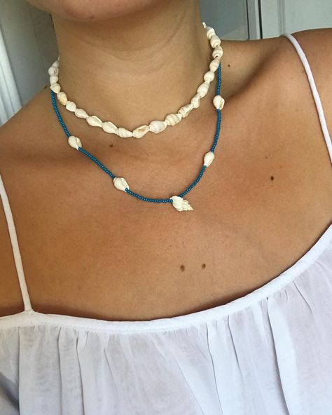 Collar Conchas, Pretty Jewelry Necklaces, Jewelry Essentials, Pretty Dress, Beach Vibes, Beach Vibe, Pretty Jewellery, Pretty Dresses, Handmade Crafts