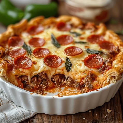 Deep Dish Pizza Pie Recipe, Deep Dish Pizza Pie, Pizza Pot Pie Recipe, Pizza Type Recipes, Pizza Pie Recipe, Bubble Up Pizza, Pizza Pot Pie, Pizza Burger, Best Burger Recipe