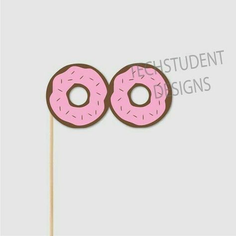 Candy Photo Booth, Sweets Themed Birthday Party, Birthday Breakfast Party, Doughnut Party, Donut Themed Birthday Party, Birthday Party Pink, Donut Decorations, Birthday Donuts, Donut Birthday Parties