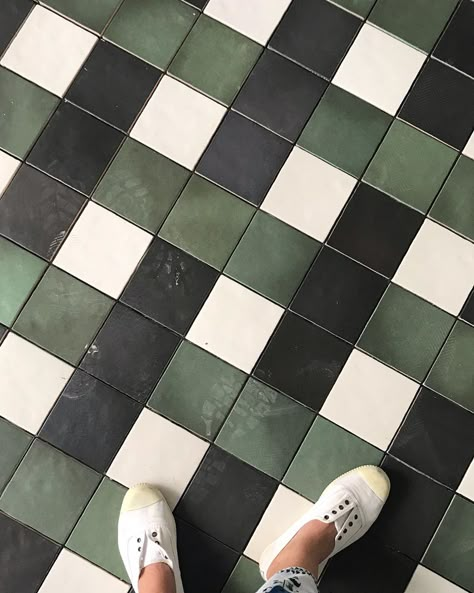 Elizabeth Hay Design on Instagram: “Fun basket weave tiling being laid today in a laundry room #laundryroom #basketweave #basketweavetiling #tiles #tiling #singapore…” Basketweave Tile Floor, Glossy Tiles, Rectangular Tiles, Elizabeth Hay, Moroccan Fish, Tiles Terrazzo, Textured Tiles, Tiles Vintage, Basket Weave Tile