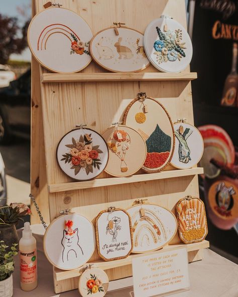 Embroidery Artist 🪡 | Sierra’s Instagram post: “Some details from last Saturday’s @the_backyard_market_ ✨ It was so fun to be able to attend a market as a vendor again + I can’t wait for…” Crafts For Vendor Events, Craft Market Aesthetic, Things To Sell At Farmers Market, 49ers Crafts, Craft Market, Market Displays, Handmade Market, Last Saturday, Vendor Events