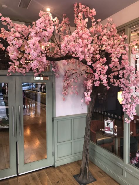 Cherry Blossom Decor, Decoration Vitrine, Dream Bedroom Inspiration, Beauty Room Design, Chinese New Year Decorations, Salon Interior Design, Elegant Living Room, Cherry Blossom Tree, Restaurant Interior Design