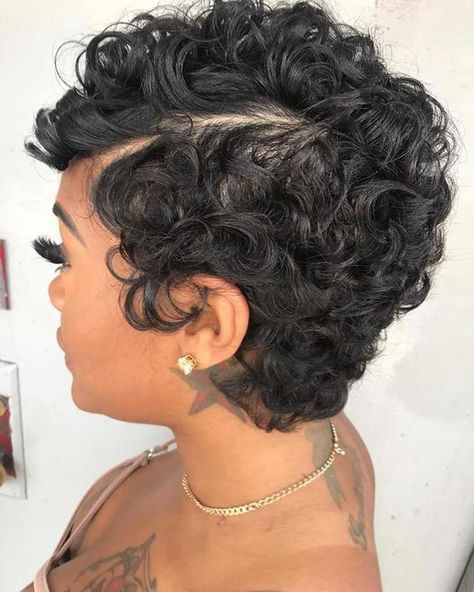 Long Hair Tips, Glossy Hair, Penteado Cabelo Curto, Short Natural Hair Styles, Short Curly Hair, Hair Envy, Smooth Hair, Black Girls Hairstyles, Remy Hair