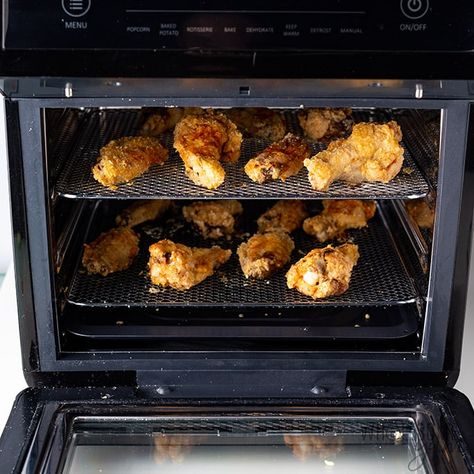 Crispy Air Fryer Chicken Wings Recipe - Shown on two racks in the air fryer oven Air Fry Chicken, Oven Chicken Wings, Chicken Panini Recipes, Chicken Recipes Indian, Chicken Recipes Instant Pot, Smoked Chicken Breast, Cooking Chicken Wings, Frozen Chicken Wings, Chicken Panini