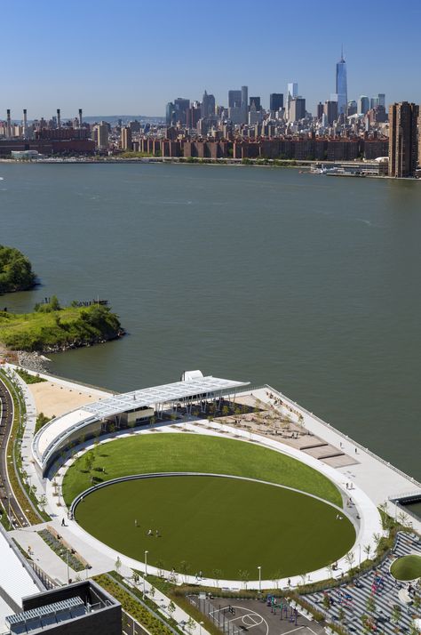 Gallery - Hunter’s Point South Waterfront Park / Thomas Balsley Associates + Weiss Manfredi - 7 Weiss Manfredi, Waterfront Architecture, Public Space Design, Stadium Design, Hunter S, Park Landscape, Landscape Elements, Landscape Concept, Landscape And Urbanism