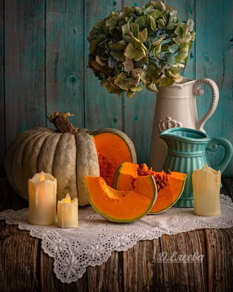 Still Life Pumpkin, Still Life Pencil Shading, Fall Interior Decor, Pumpkin Photography, Still Life Pictures, Still Life 2, Still Life Images, Styling Photography, Still Life Fruit