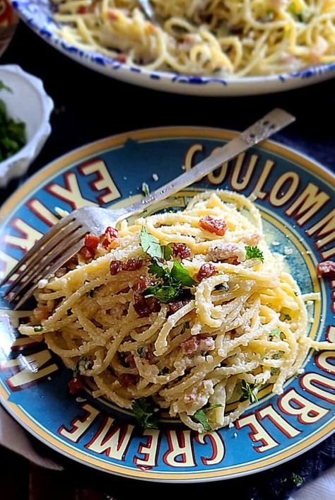 Turkey Bacon Pasta, Carbonara Ingredients, Bacon Pasta Recipes, Pasta Carbonara Recipe, Carbonara Sauce, Pasta Bolognese, Bolognese Recipe, Carbonara Recipe, Pasta Carbonara