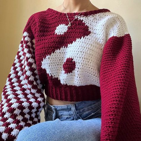 Red Crochet Pattern, Crochet Sweatshirt, Crochet Sweater Dark, Oversized Crochet Sweater, Crochet Cropped Sweater Pattern Free, Alt Crochet Sweater, Grunge Sweater Crochet, Crochet Red And Black Sweater, Crochet Patchwork Sweater Red