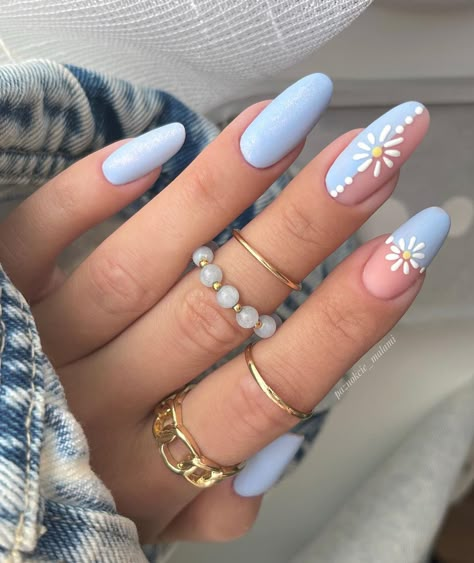 Timeless spring nails inspo with flowers-inspired theme. floral nail designs for spring manicures you will fall in with. Floral Nail Designs, Cute Spring Nails, Trendy Nail Art Designs, Flower Nail Designs, Nail Swag, Easter Nails, Beauty Nail, Nail Designs Spring, Cute Nail Designs