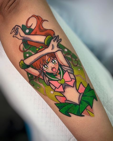 TᗩTTOOᔕ ᗷY ᗪᗩY on Instagram: “Super cute sailor Jupiter I had the pleasure of doing today. Always down for Sailor Senshi @nolovelost_tattoos ⚡️🌙🍃 #sailormoon…” Sailor Jupiter Tattoo, Jupiter Tattoo, Geek Tattoos, Nerdy Tattoos, Green Tattoos, Inner Forearm Tattoo, Sailor Moon Tattoo, Sailor Moon Girls, Cartoon Tattoo