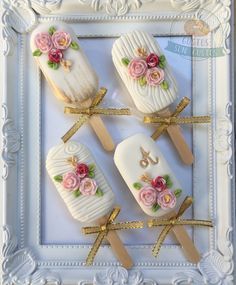 Cakesicle Bouquet, Ice Pops Decorados, Cake Sickles Ideas, Elegant Cakesicles, Ice Pops Cake, Cake Sicles Design, Cakesicles Wedding, Cake Pops Designs, Cake Sickles