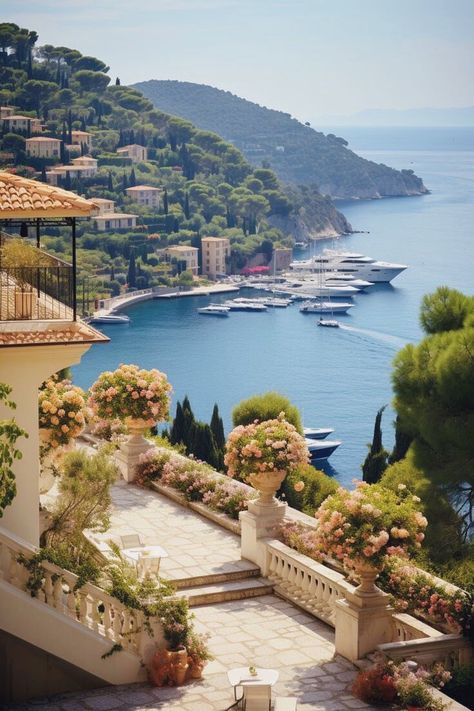 French Riviera Living Room, Cote Dazur French Riviera, French Riviera Style Home, French Riviera Aesthetic, Riviera Aesthetic, European Houses, Capri Italia, French Riviera Style, Mediterranean Vibes