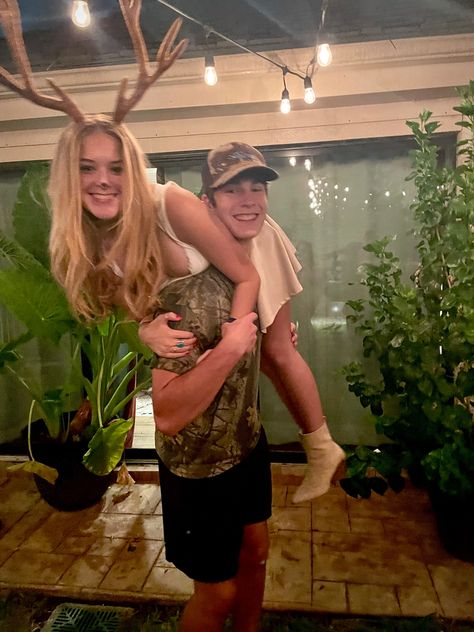 Deer and hunter couple’s Halloween costume Deer And Hunter, Cute Couples Costumes, Cute Country Couples, Matching Halloween Costumes, Hallowen Ideas, Hot Halloween Outfits, Pretty Halloween Costumes, Duo Halloween Costumes, Couples Halloween Outfits