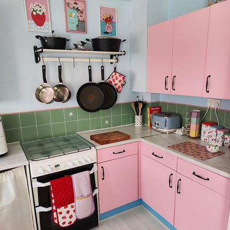 🍓 Vibes! Who else loves strawberry decor but doesn’t actually like strawberries 😂☝️ @livingwithmycolourfultrueself has a gorgeous pink kitchen and our strawberry chopping board has pride of place ❤️ Did you know you can shop by style on our site? Even better there is a fruit inspired collection - just click on the link in our bio and click shop by style. #strawberrydecor #fruitdecor #strawberrylover #funhomedecor #pinkkitchen Do you like strawberries? Pink Strawberry Kitchen, Dopamine Kitchen Decor, Pink Red Kitchen, Pink And Red Kitchen, Dopamine Decor Kitchen, Strawberry Themed Kitchen, Strawberry Kitchen Decor, Fruit Kitchen Decor, Flat Inspiration