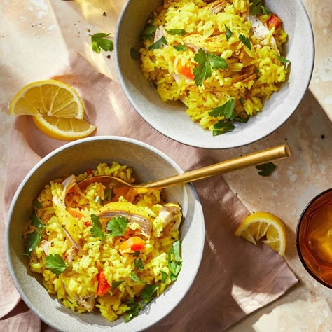 Shadi's One-Pot Turmeric Chicken and Rice Romanesco Recipes, Chicken Dinner For Two, Slow Cooker Stew Recipes, Turmeric Chicken, Slow Cooker Stew, Whole Chicken Recipes, Easy One Pot Meals, Mixed Drinks Recipes, Chicken And Rice