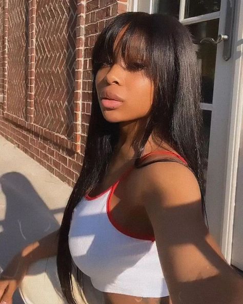 JAYDA CHEAVES🍭 on Instagram: “🍯” Sew In With Bangs, Chinese Bangs, Jayda Cheaves, Bangs Ponytail, Two Ponytails, Jayda Wayda, Hair Laid, Hair Ponytail Styles, Ponytail Styles