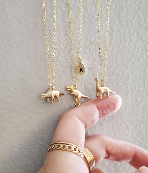 Triceratops T-rex Brachiosaurus Necklace Dinosaur Jewelry - Etsy Jojo Rabbit, Dinosaur Jewelry, Fantasy Earrings, Summer Jewellery, Mothers Necklace, Gifts Personalized, Jewelry Lookbook, Cute Necklace, Christmas Birthday Gifts