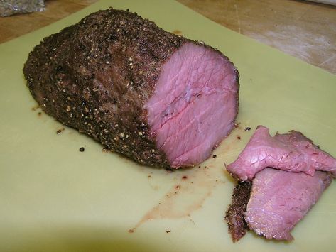 Deli Style Roast Beef : 6 Steps (with Pictures) - Instructables Roast Beef Deli Meat, Roast Beef Lunch, Deli Style Roast Beef, Deli Meat Recipes, Rare Roast Beef, Best Roast Beef, Roast Beef Sandwich, Sliced Roast Beef, Sandwich Bar