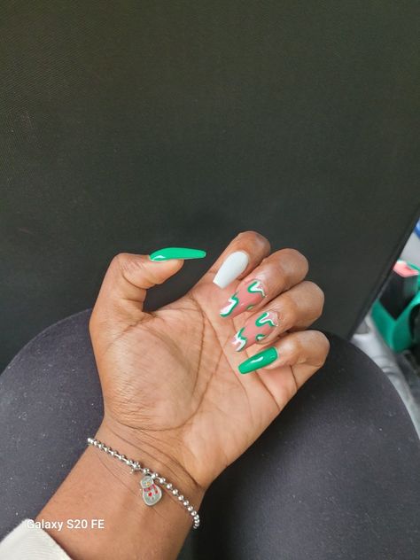 Nails Green And White, Nails Inspo Green, Nails Waves, Green And White Nails, Design Summer Nails, Nails Fancy, Nails Bright, Fancy Design, Dipped Nails