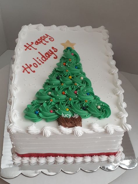 Decorate Loaf Cake, Christmas Cake Designs Rectangle, Square Christmas Cake Designs Simple, Christmas Sheet Cake Designs Simple, Square Cake Christmas Designs, Christmas Cake Present, Xmas Cake Ideas Simple, Christmas Cake Rectangle, Christmas Tree Sheet Cake