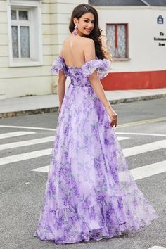 Corset Dress Purple, Pastel Purple Dress Formal, Lilac Gown Dress, Floral Maid Of Honor Dress, Lavender Gowns Elegant, Lavender Colour Dress, Pastel Purple Prom Dress, Purple Floral Bridesmaid Dresses, Lavender Dress Formal