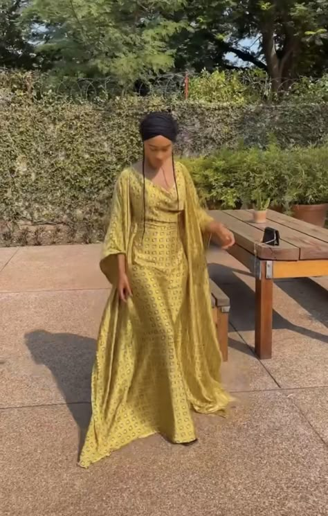 Senegal Fashion African Style, Igbo Traditional Attire For Ladies, Nigerian Clothes, Senegal Fashion, Nigerian Outfits, Afrocentric Fashion, Modest Dresses Casual, African Inspired Clothing, Nigerian Styles