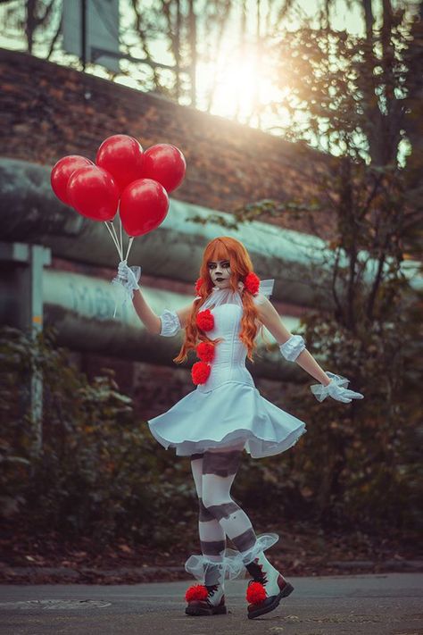 Penny Wise Cosplay, It Cosplay, Pennywise Female, Pennywise Woman Costume, Woman Pennywise Costume, Pennywise Girl Costume, Womens Pennywise Costume, Pennywise Outfit, Pennywise Costume