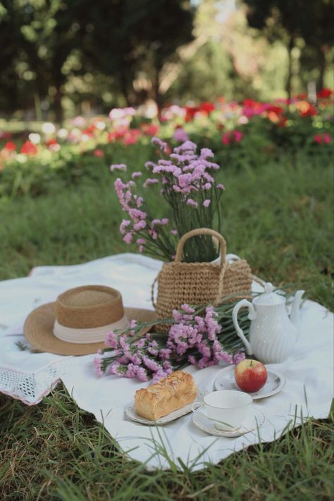 Picnic Basket With Flowers, Basket With Flowers, A Picnic, Picnic Basket, Flowers