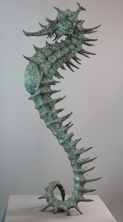 Large Seahorse, 2016, bronze, 70cm, andrewsculpture.net Cool Sea Creatures, Seahorse Sculpture, Seahorse Wall Art, Colorful Seahorse, Sea Creatures Art, Octopus Tattoo Design, Rise Art, Sculptures Céramiques, Marine Art